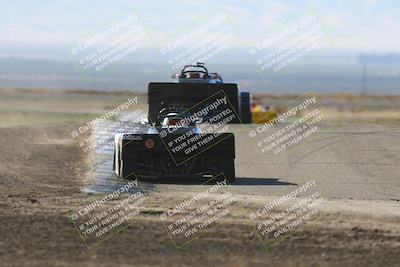 media/Oct-26-2025-CalClub SCCA (Sun) [[8ce1e69566]]/Group 6/Grapevine/